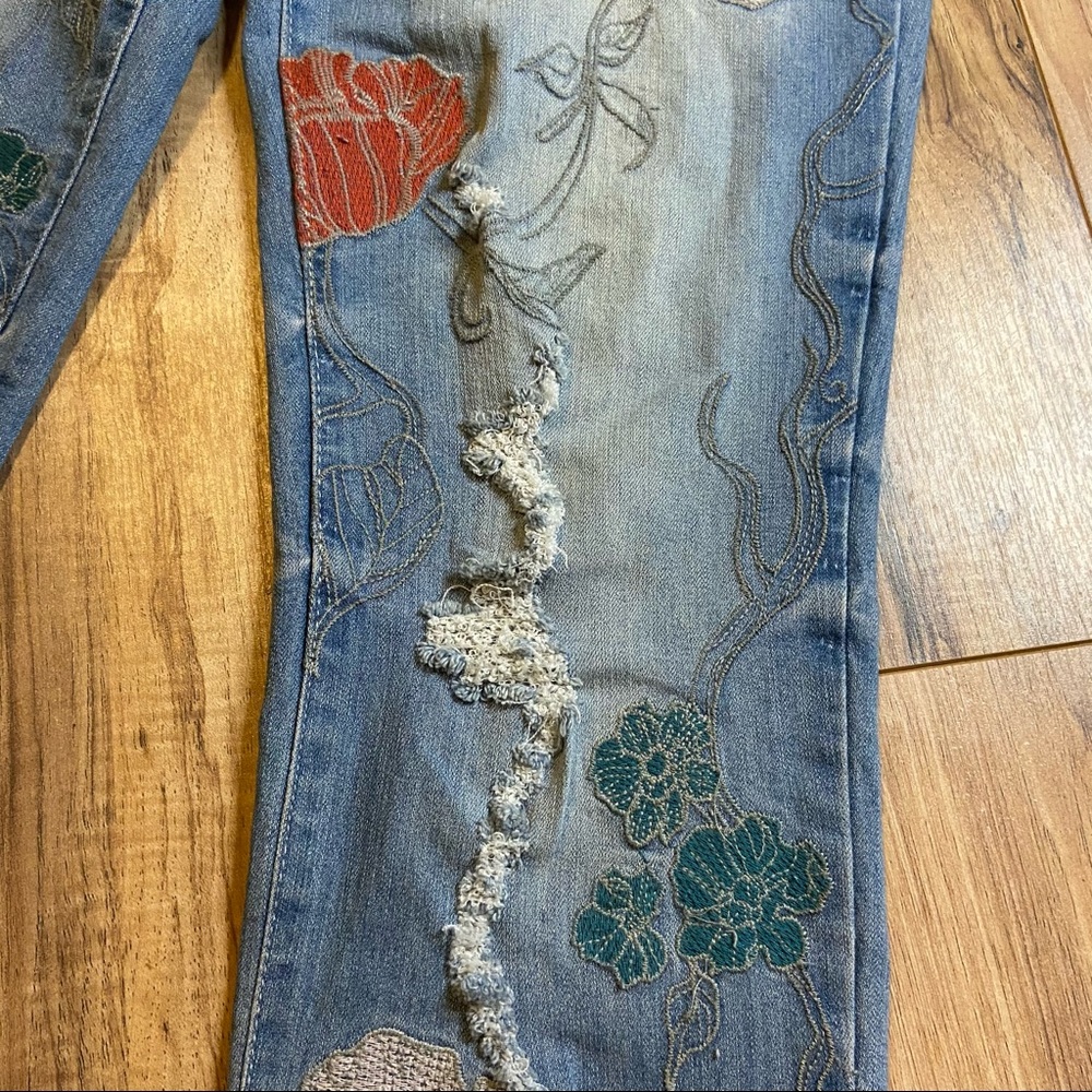 Jessica Simpson Mika Best Friend Cropped Jean 28 - Picture 2 of 9